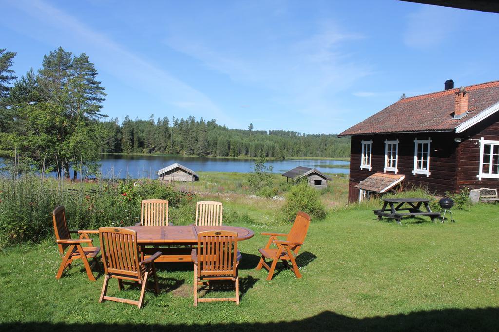 Rustika Strandstugor Utanfoer * Rattvik