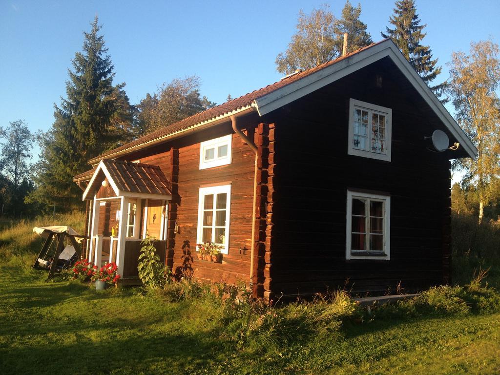 Country house Rustika Strandstugor Utanfoer
